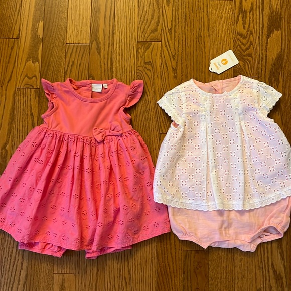 LOT OF 2 DRESSES SIZE 3-6M - Picture 1 of 4